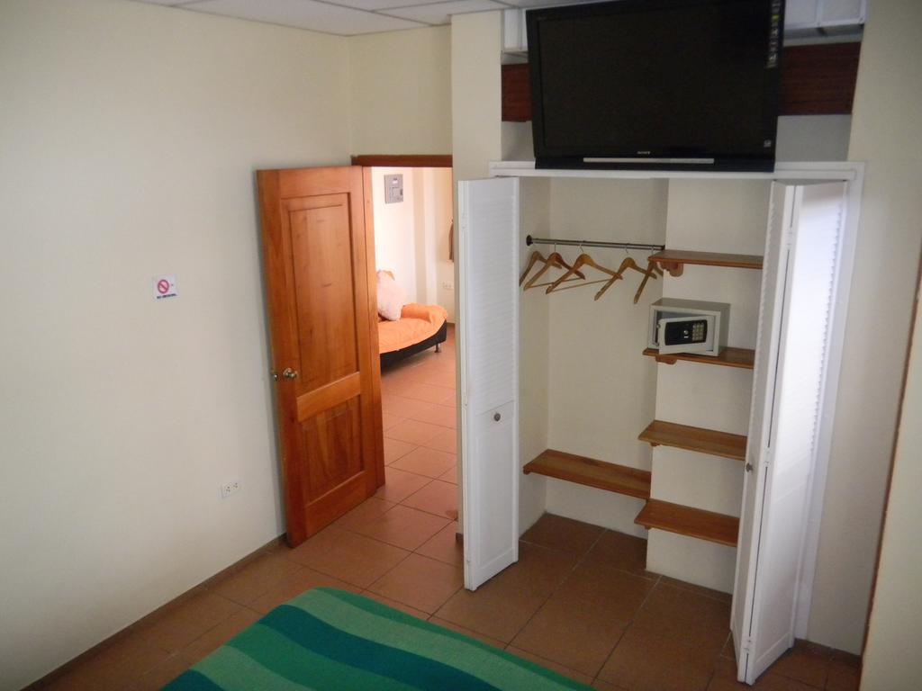 Hostal Baltra Puerto Ayora  Bilik gambar
