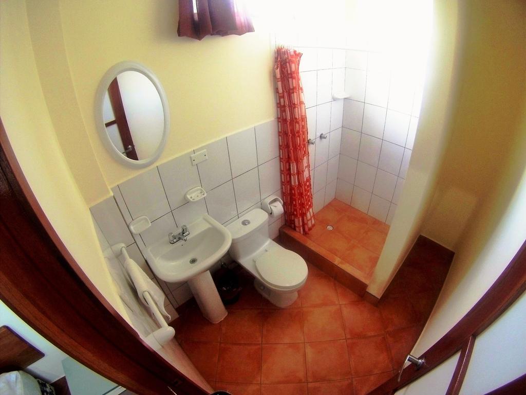Hostal Baltra Puerto Ayora  Luaran gambar