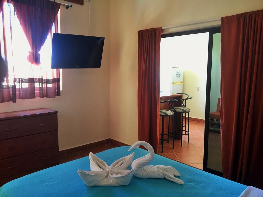 Hostal Baltra Puerto Ayora  Luaran gambar
